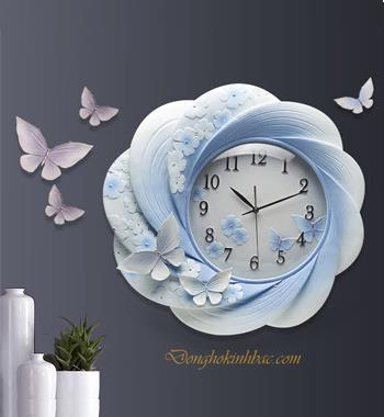 Đồng hồ treo tường hoa và bướm xanh trắng